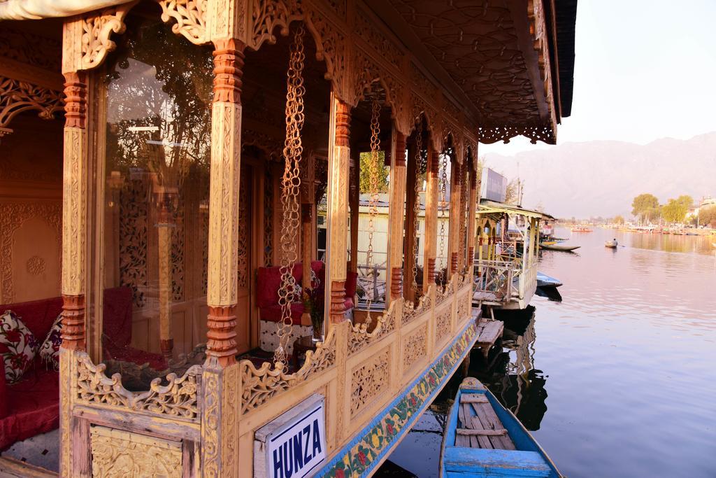 White House Group Of Houseboats Hotel Srinagar  Bagian luar foto