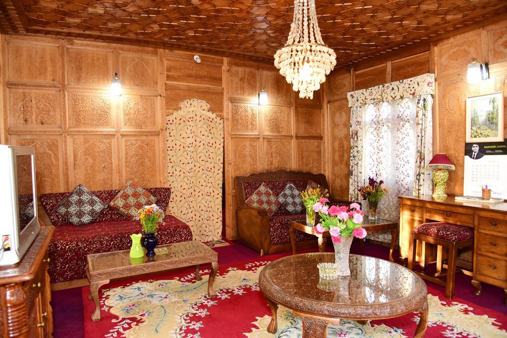 White House Group Of Houseboats Hotel Srinagar  Bagian luar foto